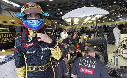 Фото автора, Владимира Васильева и Lotus Renault GP