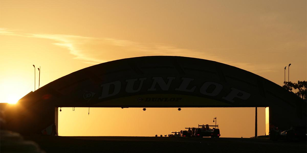 Фотографии автора, James Moy Photography и команд-участниц чемпионата