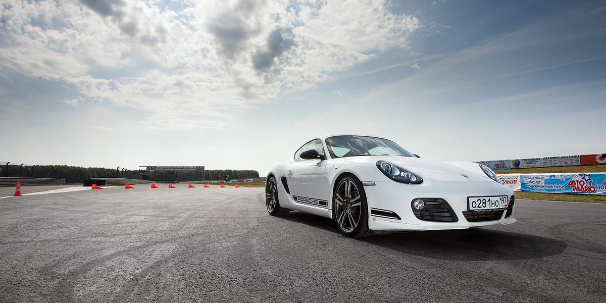 Фото компании Porsche