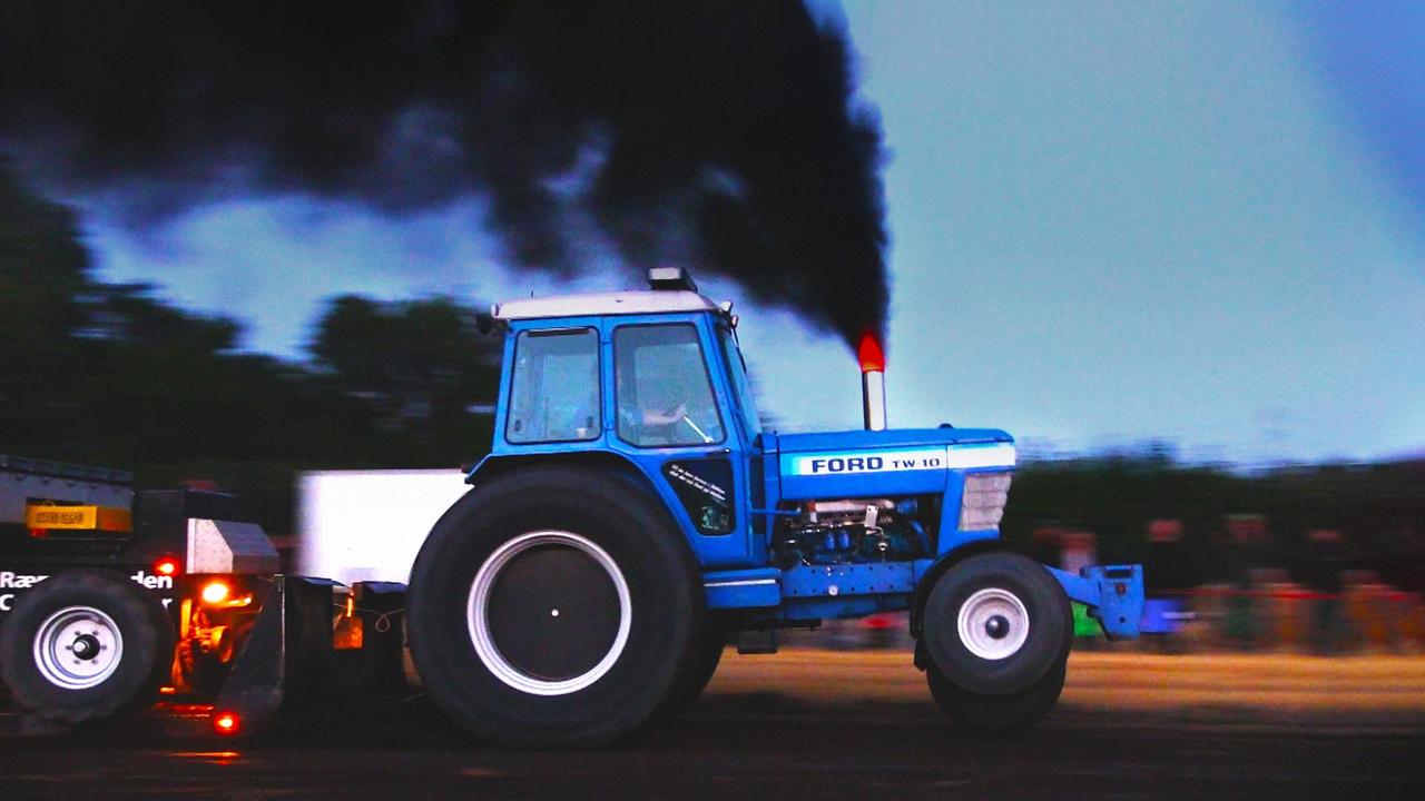 Тракторный дрэг-рейсинг