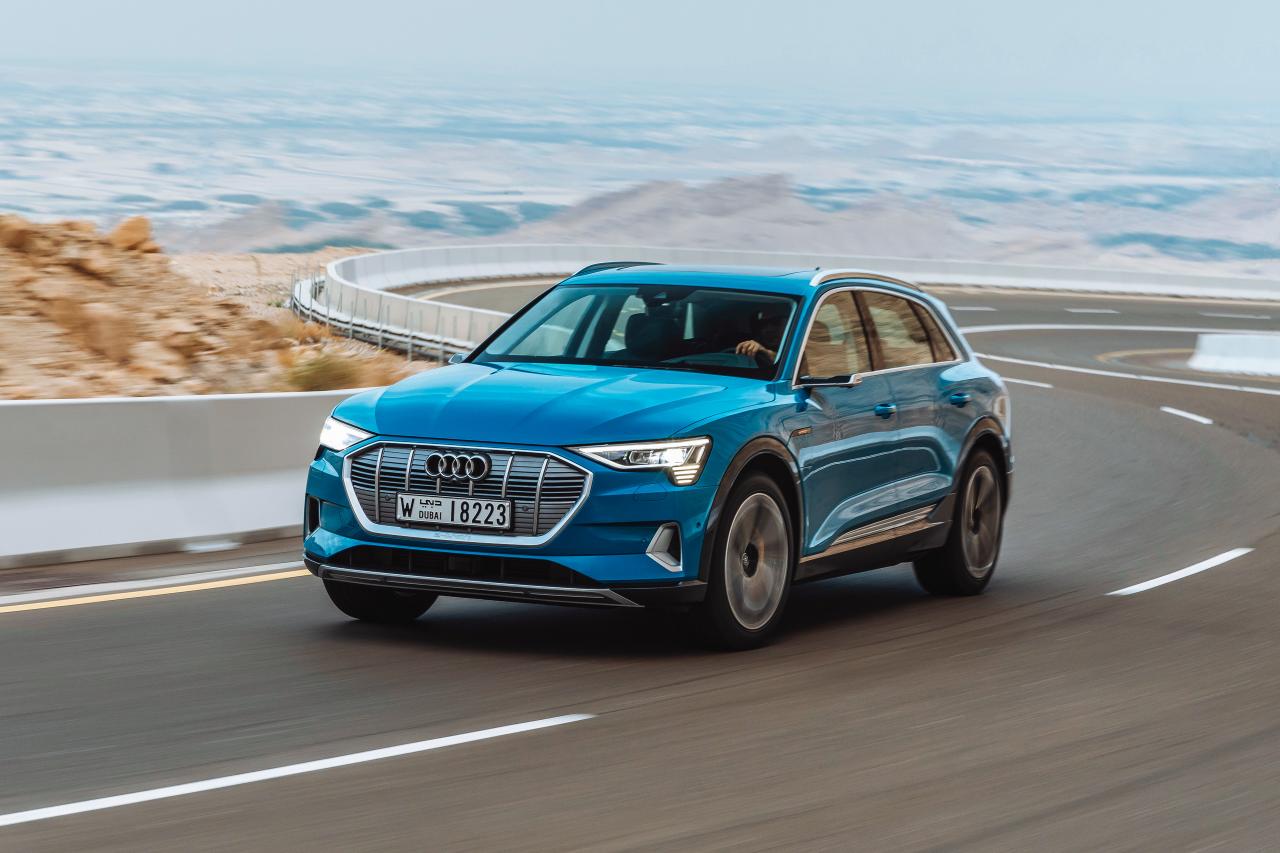 Тест первого электрокроссовера Audi