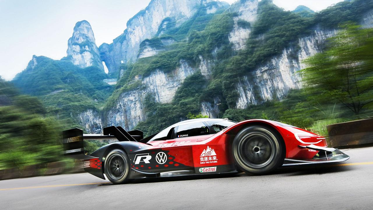 Лучшее автомобильное видео сентября