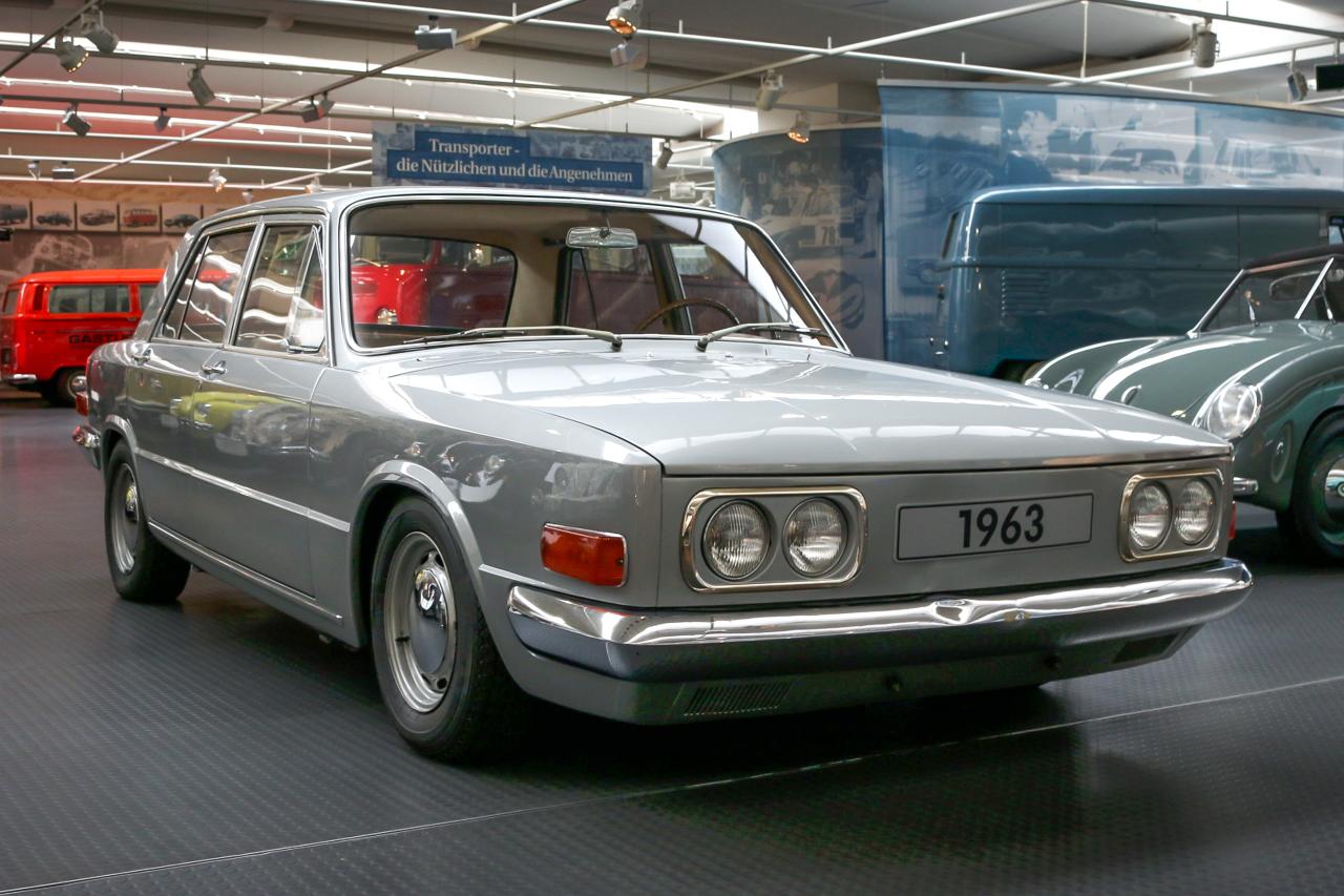 Volkswagen Panamera или Porsche Phaeton?