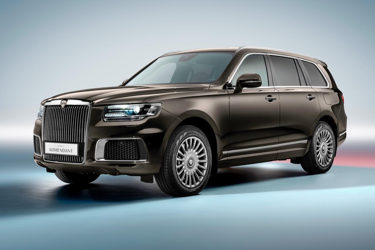 Один час с Aurus Komendant