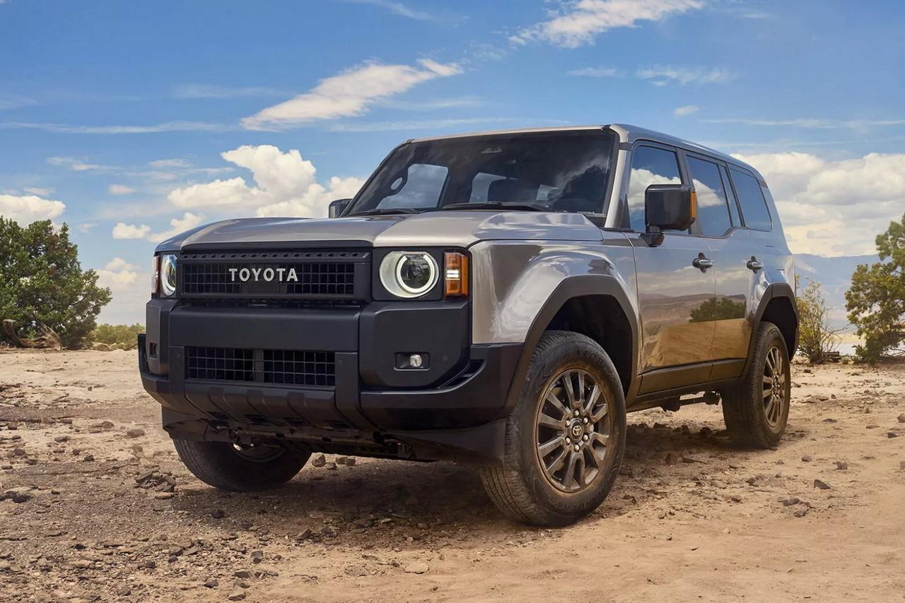 Новый Land Cruiser Prado: два ретродизайна, гибрид и турбомотор