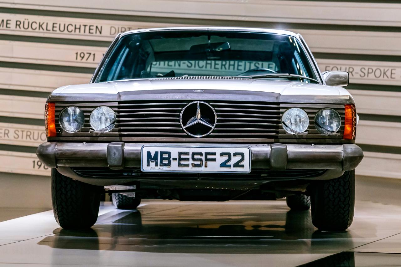 Забытые концепты: Mercedes-Benz ESF 22