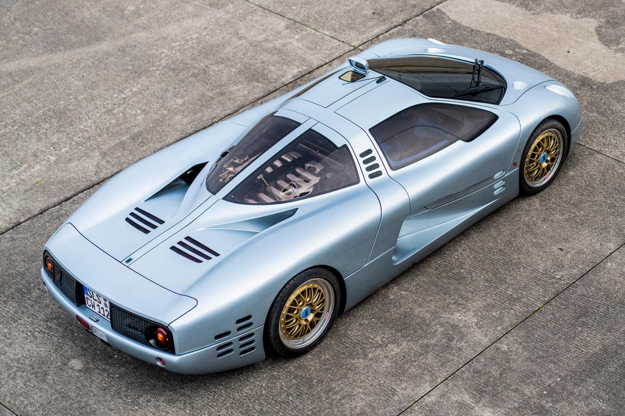 Isdera Commendatore 112i