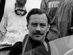 [Удивительная и трагическая история Арчи Скотта Брауна — шотландского гонщика, победившего свое увечье](https://motor.ru.net/stories/archie-scott-brown.htm)