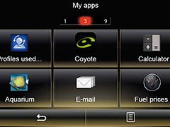 Для мультимедийного комплекса предусмотрен свой магазин приложений. Например, там можно скачать калькулятор, заставку в виде аквариума или за 19 евро купить путеводитель Michelin по Европе 