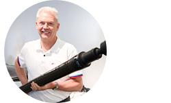 Альберт Бирман с перерывами трудится в BMW с 1985 года. Его первый проект - гоночная M3 E30, а про новые "эмки" он знает, кажется, вообще все.