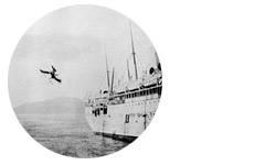 В 1914 году Линкольн Бичи спикировал на Белый дом, чтобы показать его незащищенность с воздуха, а в 1915 разбился в заливе Сан-Франциско. Лонжероны в крыльях его самолета сломались от нагрузки во время исполнения фигуры высшего пилотажа. По иронии судьбы, в результате падения Бичи остался жив, но не смог выбраться и захлебнулся в воде.