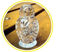 На тестовой Volvo XC90 вновь не оказалось хрустального селектора коробки передач, но у нас есть свой, в виде матрешки, за которым мы [ездили на завод хрусталя](https://motor.ru.net/articles/2015/07/08/volvoxc90/) в Гусь-Хрустальный. На XC90, конечно же.