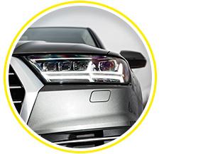 Тестовый Q7 был оснащен спортивным пакетом S line и одноименным стайлинг-набором, общая стоимость которых составляет 248 284 рубля. В них входят особая отделка салона, спортивные сиденья, другие бамперы, диски и накладки на пороги.