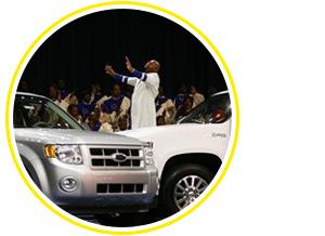 Специальная служба от 7 декабря 2008 года в Детройте. У алтаря автомобили «Большой тройки»