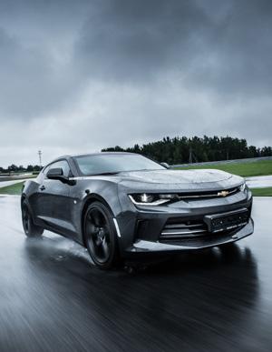 Заказы на новый Camaro уже принимаются. Цены — от 2 799 000 рублей за машину [в единственно доступной комплектации](https://motor.ru.net/news/2016/07/22/camaro/)