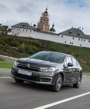 Цены на седан Citroen C4 будут объявлены в начале октября. Пока известна только базовая стоимость — 899 000 рублей.