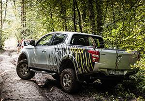 Длительный тест Mitsubishi L200: [первая](https://motor.ru.net/testdrives/mitsubishil200.htm) и [вторая](https://motor.ru.net/testdrives/mitsubishil200-1.htm) части.