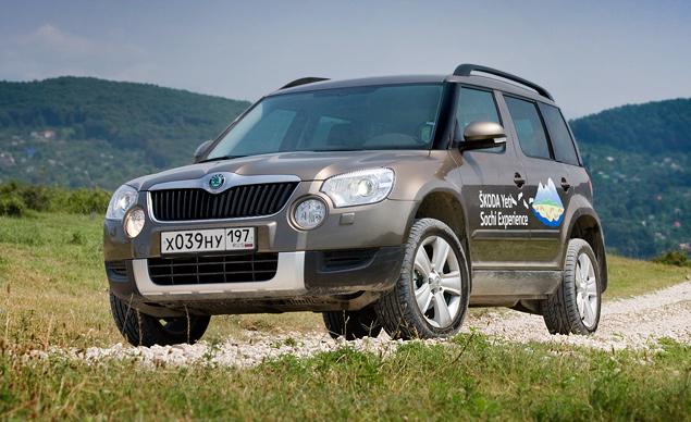 Спрос на Skoda Yeti растет каждый месяц – за шесть месяцев 2011 года россияне приобрели почти четыре тысячи кроссоверов, а в июне продажи перевалили за отметку в 700 машин в месяц.

Помимо выбора оттенка кузова у покупателей Skoda Yeti теперь появилась возможность заказать... крышу другого цвета! На выбор доступны четыре варианта окраски крыши - черный, серебристый, бежевый или белый. Доплата за такую раскраску -- чуть меньше 12 тысяч рублей.