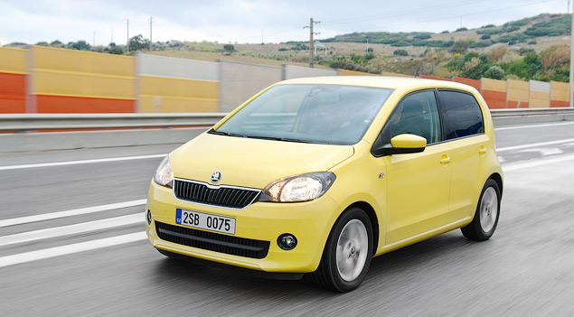 Малыш "Шкоды" не боится скоростных шоссе, однако лучше всего он чувствует себя на узких городских улицах.