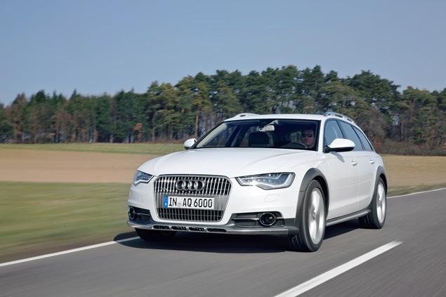 В России А6 Allroad можно выбрать либо с трехлитровым 245-сильным турбодизелем, либо с 300‑сильным бензиновым 3.0 TFSI. Динамика автомобиля с этими моторами очень хороша, но недоступный для нас 313-сильный 3.0 TDI с двумя турбинами -- вне конкуренции. Великолепный мотор.