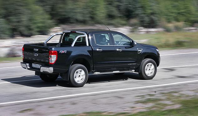 Хромированные дуги и пороги входят в комплектацию Limited