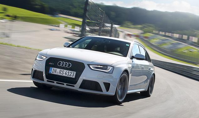 "Робот" S tronic на RS 4 Avant настроен очень здорово: ручным режимом переключения передач можно не пользоваться