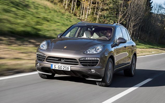 В полноприводной трансмиссии на дизельном Cayenne S используется электронноуправляемая многодисковая муфта -- как на бензиновых версиях Cayenne S и Cayenne Turbo. В качестве опции доступен и активный задний дифференциал PVT Plus