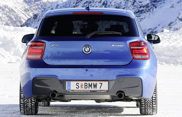 Черные вставки на заднем бампере -- привилегия версий с "М-пакетом"