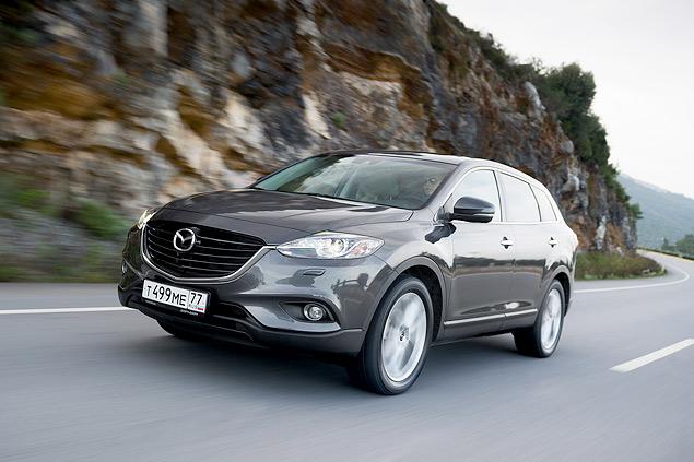 На извилистой дороге Mazda CX-9 подарит больше удовольствия, чем все ее конкуренты. Но сравнение с компактными кроссоверами -- тем же CX-5 -- окажется не в пользу тяжеловеса
