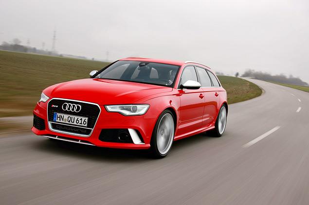 Базовые тормоза имеют роторы с "волнообразным" дизайном -- так легче. За доплату -- керамические тормоза, которые весят еще меньше и практически не изнашиваются.