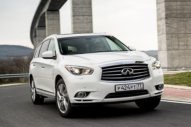 Понятно, почему Infiniti JX не любит тесные, малоскоростные повороты. Большая масса, высокий центр тяжести. А вот в ходовых дугах JX очень неплох.