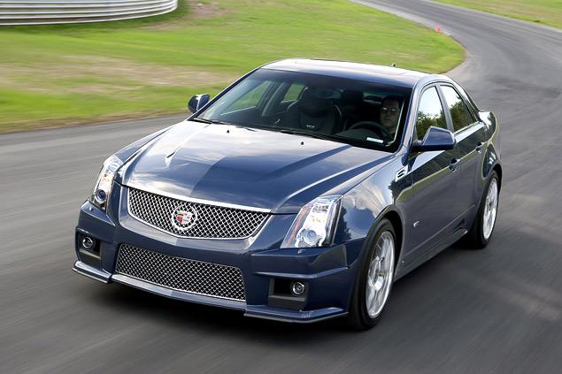 Cadillac CTS-V на удивление оказался очень понятным в поворотах. Американская месть европейским спорт-седанам вполне удалась!