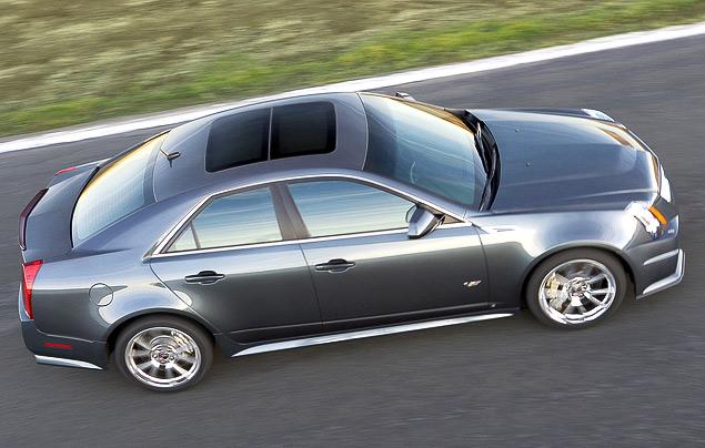 Цены на Cadillac CTS-V в кузове седан в США лежат в диапазоне от 64 до 75 тысяч долларов. Вот бы нам такие цены!