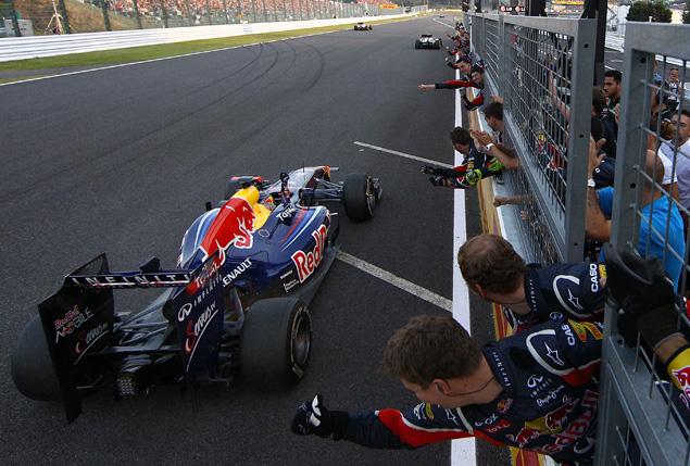 Себастьян часто дает имена своим гоночным машинам. Титул ему принесла Голодная Хайди, а до нее боевыми подругами Феттеля были: Кейт, Маленькая грязная сестра Кейт, Рэнди Мэнди, Кинки Кайли, Сладкая Лиз и Эбби.