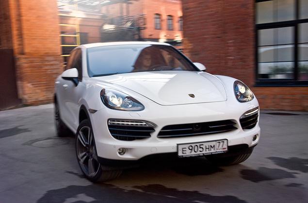 Умный полный привод с системой Torque Vectoring почти творит чудеса: Cayenne управляется по-заднеприводному азартно.