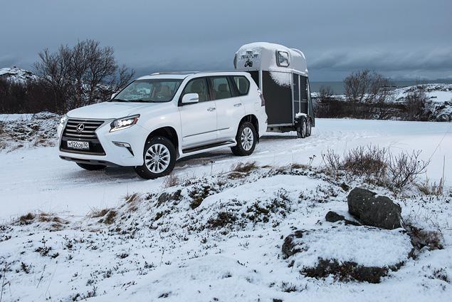 Система стабилизации оснащена функцией подавления раскачки прицепа. Максимальная буксируемая масса которого, кстати, составляет 2500 килограммов.