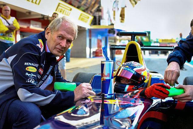 На момент дебюта Квята в Формуле-1, ему будет 19 лет и 320 дней – таким образом, он станет шестым в списке самых молодых пилотов, выходивших на старт гонки Ф-1 за всю историю. Себастьян Феттель провел свою первую гонку в чемпионате в 19 лет и 349 дней.