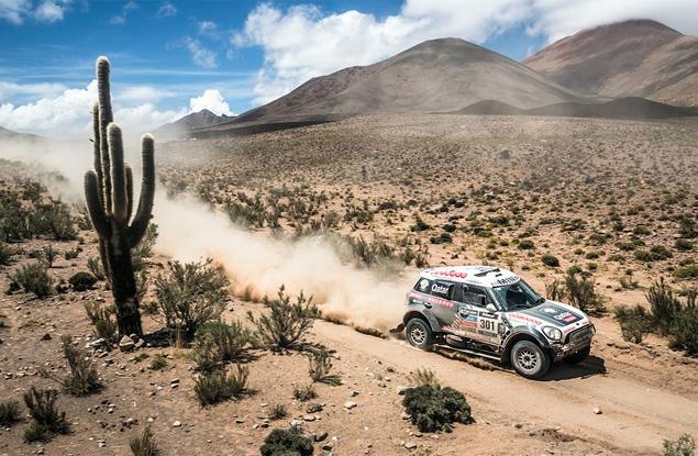 Нассер Аль-Аттия также получил приказ сбавить обороты. Впрочем, на положении катарца в турнирной таблице это не сказалось: к исходу гонки спортсмен был слишком далеко от своих партнеров по X-Raid, чтобы составить им конкуренцию в борьбе за победу