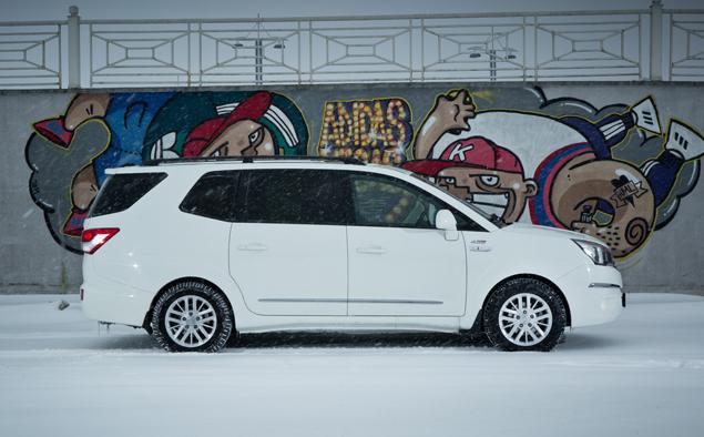 У SsangYong Stavic пропорции бегемота -- и при этом очень маленькие колеса.