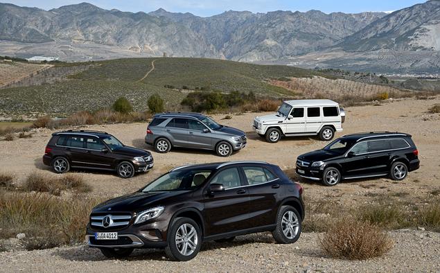 На фоне GLA даже GLK выглядит вездеходом. Но еще вопрос, кто из них окажется способнее вне дорог.