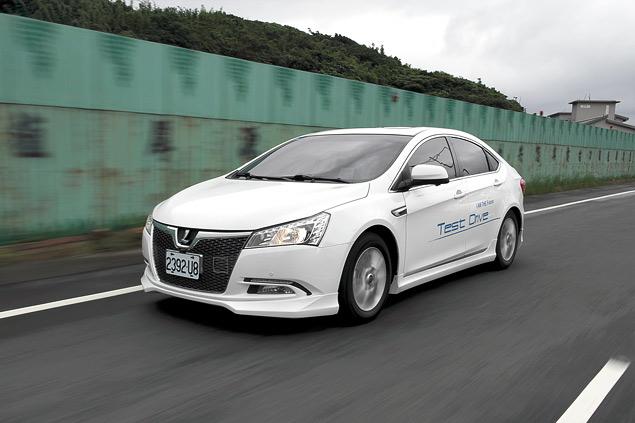 Коэффициент аэродинамического сопротивления Cx седана Luxgen составляет 0,28 -- не выдающийся, но достойный результат.