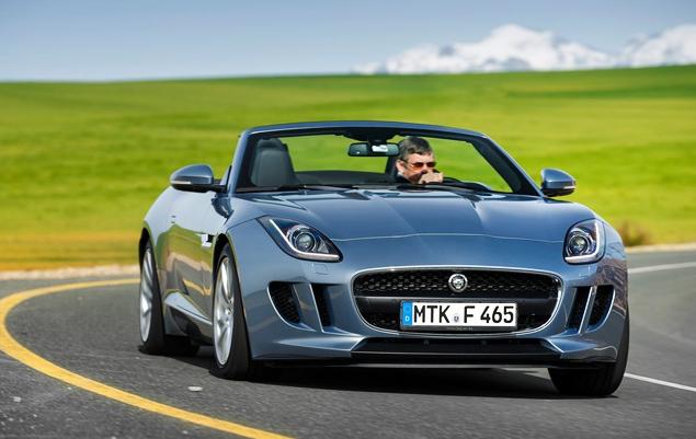 Даже самый маломощный родстер Jaguar готов подарить водителю массу позитивных эмоций. Хотя спортивной злости в нем могло бы быть и побольше.