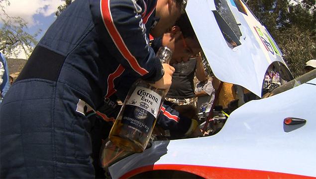 Уговорить i20 доехать до финиша Тьерри Невилль и Николя Жильсуль смогли только влив в нее некоторое количество... пива