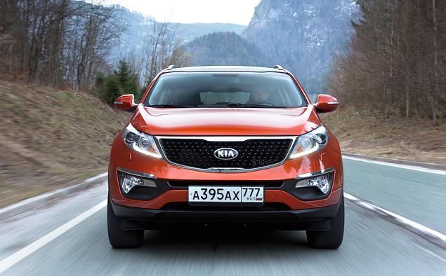 Цены на обновленную машину предсказуемо возросли. Базовая версия подорожала на 20 тысяч рублей – теперь она обойдется в 909 900 рублей. Самое популярное исполнение – полноприводный бензиновый кроссовер с «автоматом» и в средней версии Prestige – теперь стоит 1 239 900 рублей, что на 30 тысяч больше прежнего. Ну а топовая дизельная версия подорожала сразу на 60 тысяч и теперь обойдется в 1 459 900 рублей. Все, впрочем, закономерно: за эти деньги покупатель теперь получает больше опций.