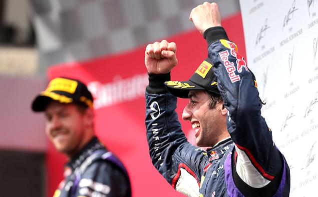 Поделись улыбкою своей