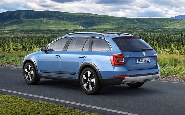 Багажник – аж 610 литров, а при сложенных задних сиденьях его можно увеличить до 1740 литров.