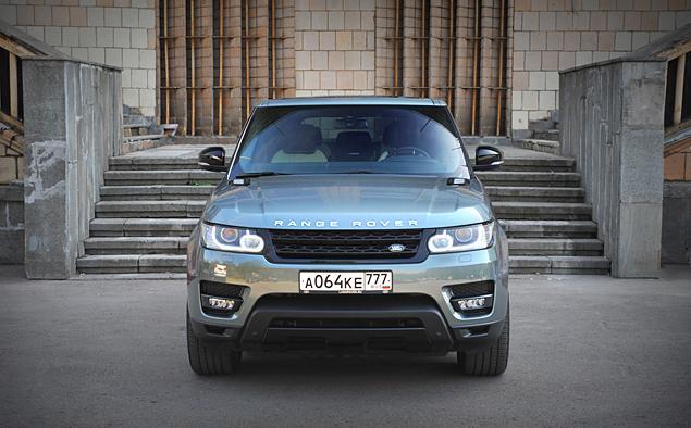 Range Rover Sport смотрит на вас, как на нищего.