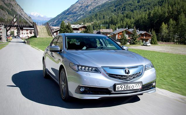 Система IDS (Integrated Dynamic System) имеет четыре режима работы. Она меняет алгоритмы работы коробки передач, усилителя руля, полного привода, системы стабилизации и даже климат-контроля. Но разница между соседними режимами не столь велика, поэтому наш выбор -- либо экономичный Eco, либо дерзкий Sport Plus.