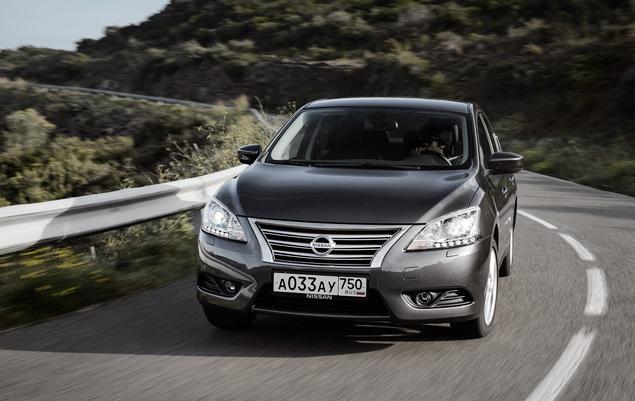 Ксеноновые фары со светодиодными огнями дневного света - привилегия топовой версии. Задние фонари светодиодные у всех комплектаций.