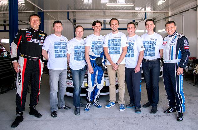 Финалисты и организаторы конкурса. Слева направо: Андрей Севастьянов, Павел Палкин, Павел Казаков, Максим Белоцкий, Михаил Цымбал, Степан Кондрашов, Максим Ахтямов и Михаил Лепехов.